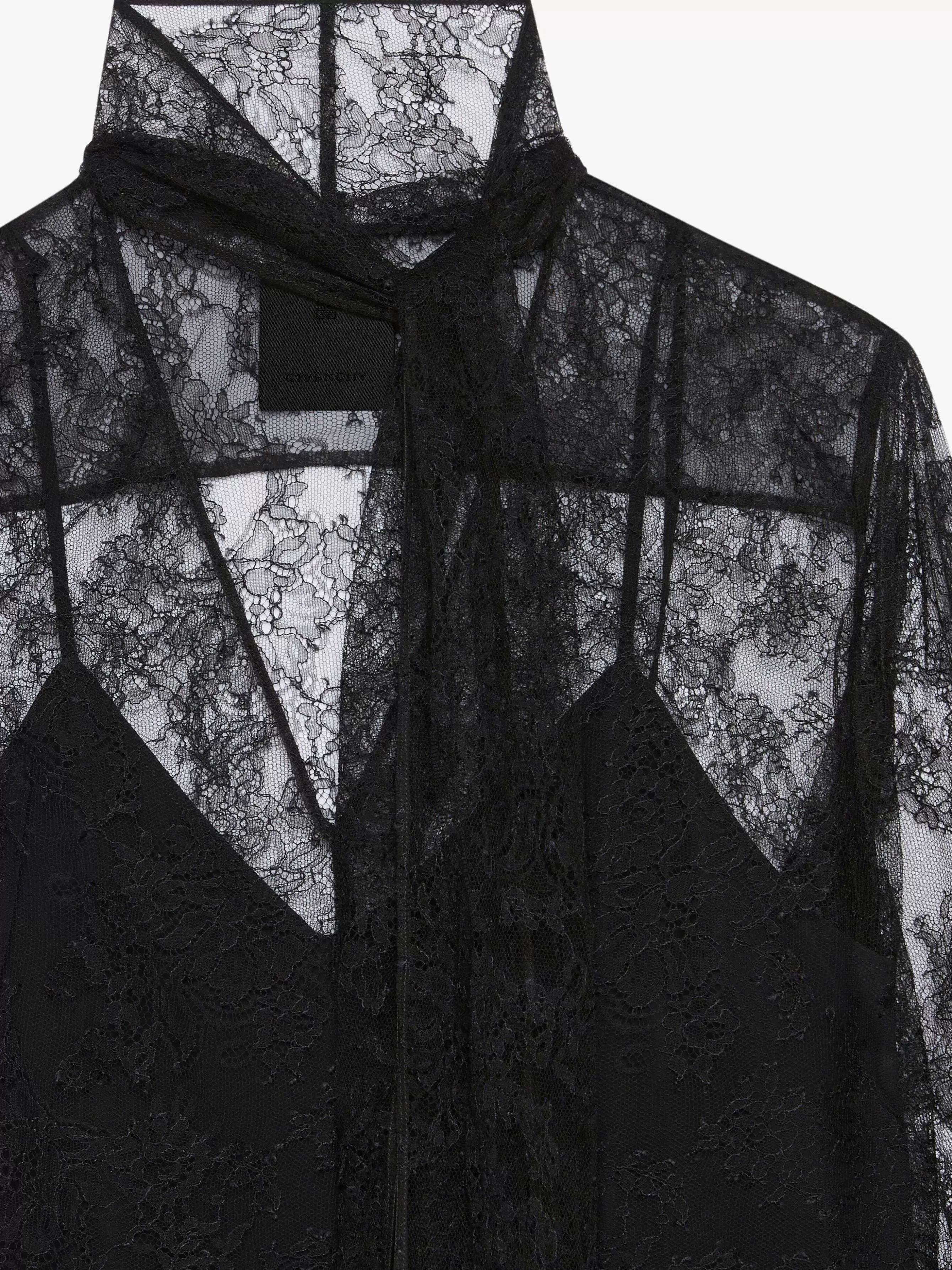 Givenchy Hauts Et Chemises>Blouse En Dentelle Avec Lavalliere Noir