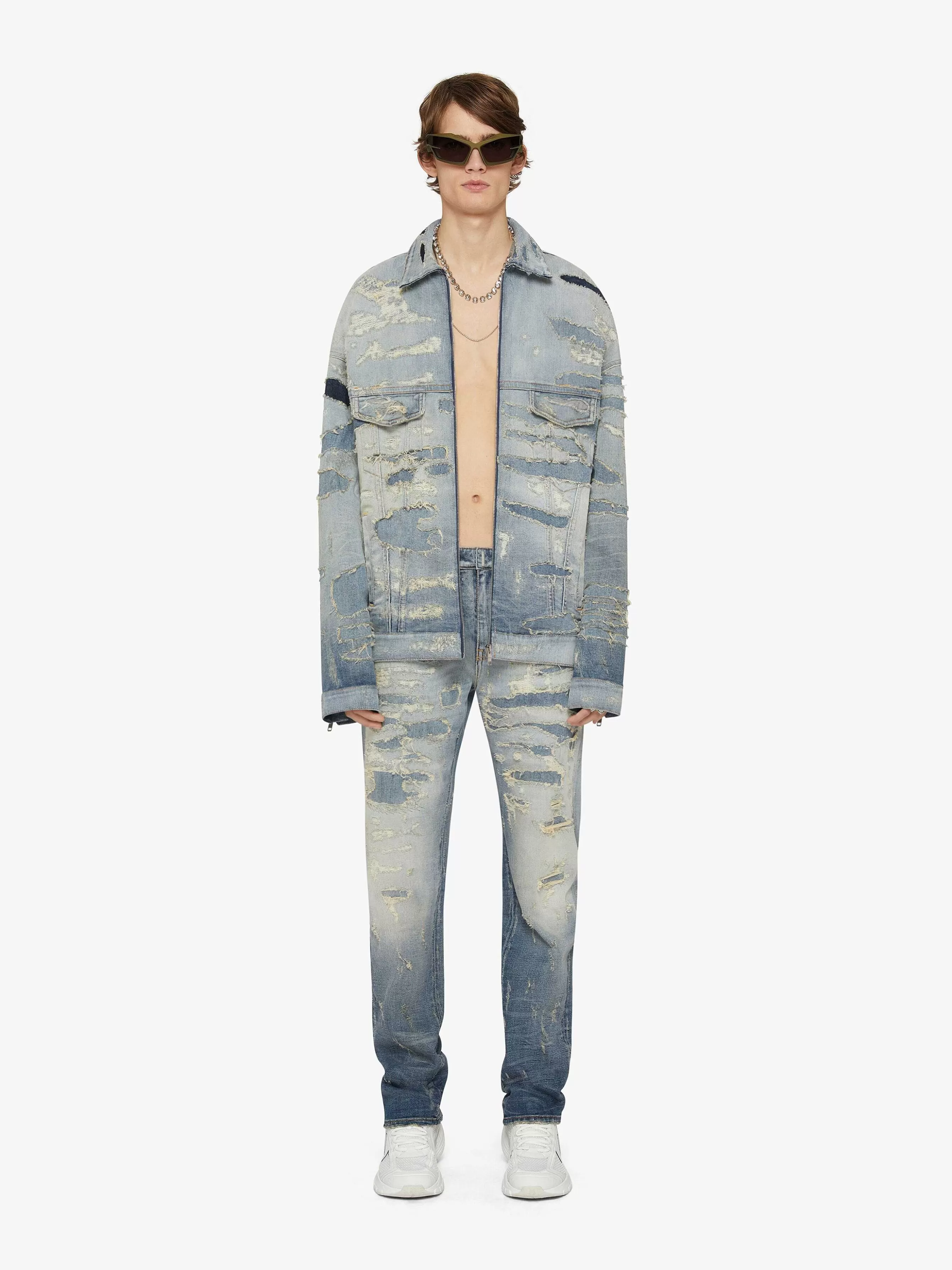 Givenchy Pantalon>Jeans En Denim Dechire Et Repare Bleu Clair