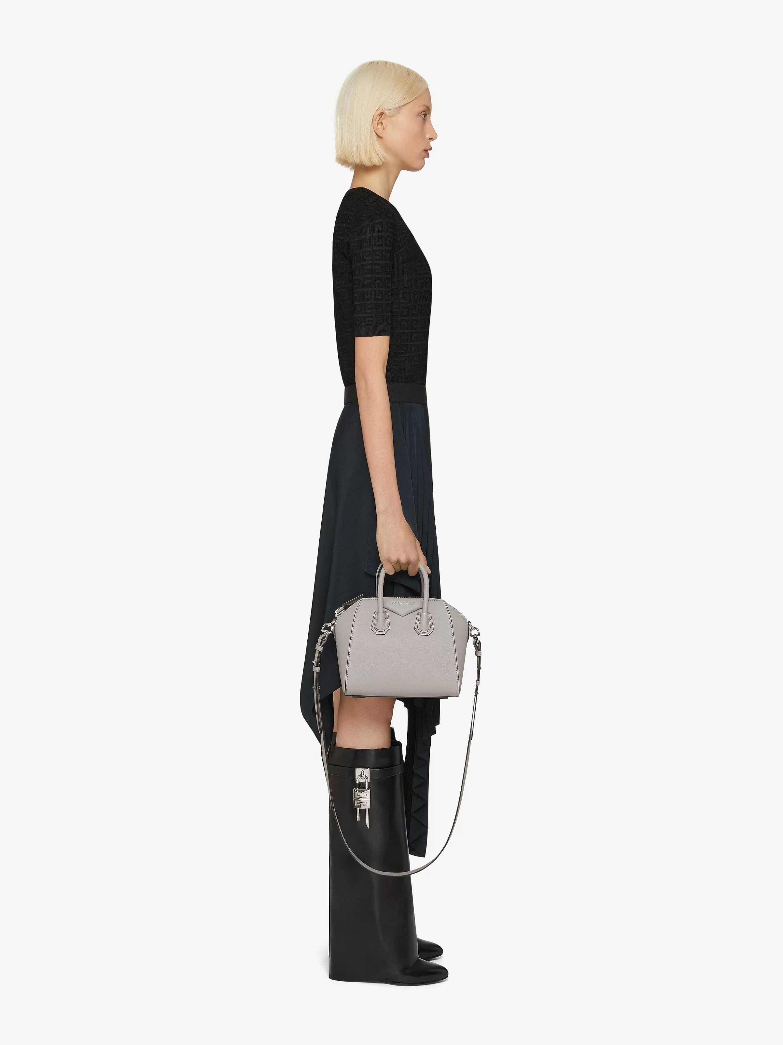 Givenchy Antigona>Mini Sac Antigona En Cuir Graine Gris Perle