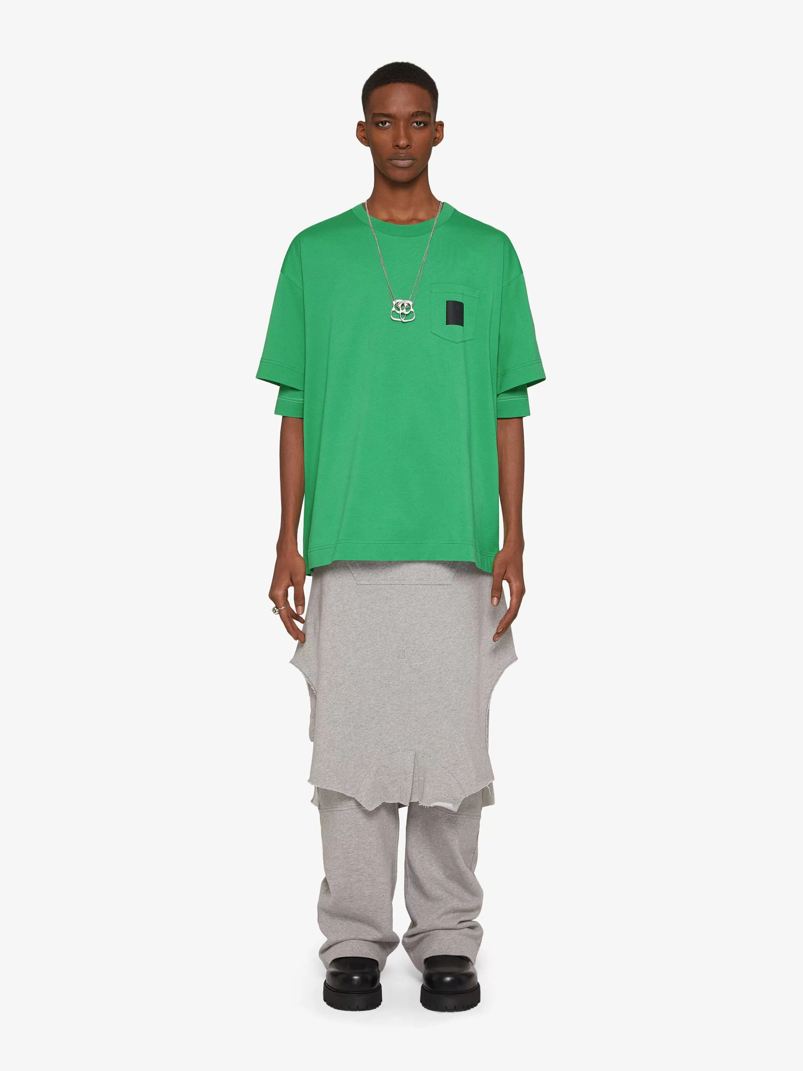 Givenchy T-Shirts>T-Shirt En Coton Avec Etiquette Vert Herbe